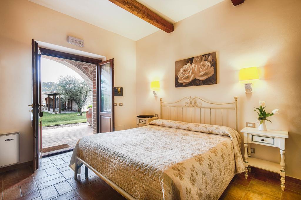 Bio Agriturismo Le Cascatelle Saturnia Kültér fotó