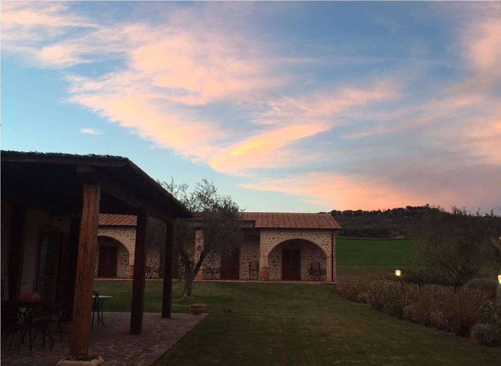 Bio Agriturismo Le Cascatelle Saturnia Kültér fotó